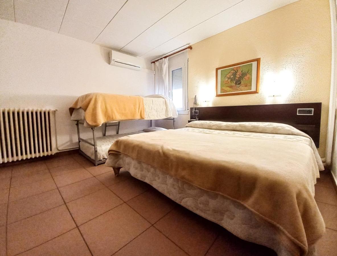 Hotel Alegret Тремп Экстерьер фото
